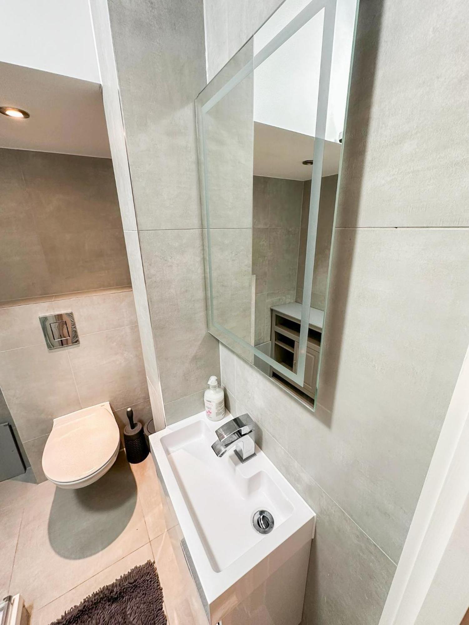 Apartament Charming 1-bedroom Haven Near The Shard In Elephant & Castle *