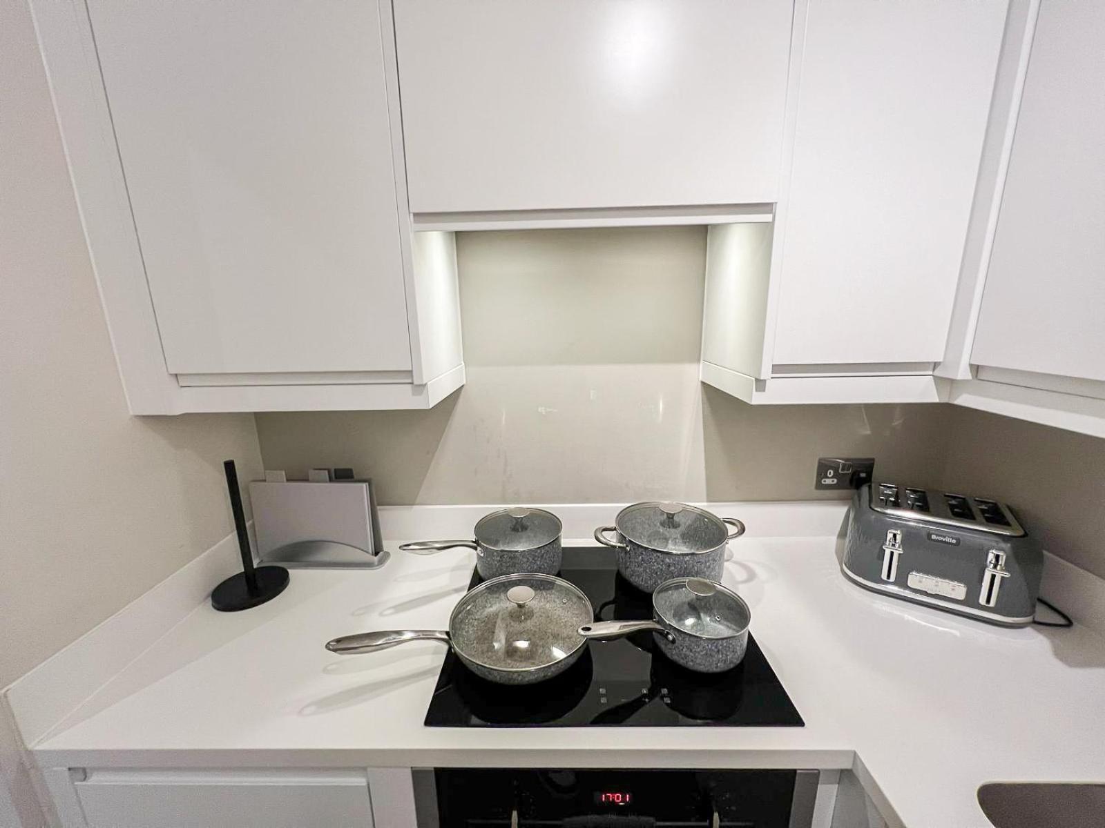 Charming 1-bedroom Haven Near The Shard In Elephant & Castle Apartament Londra