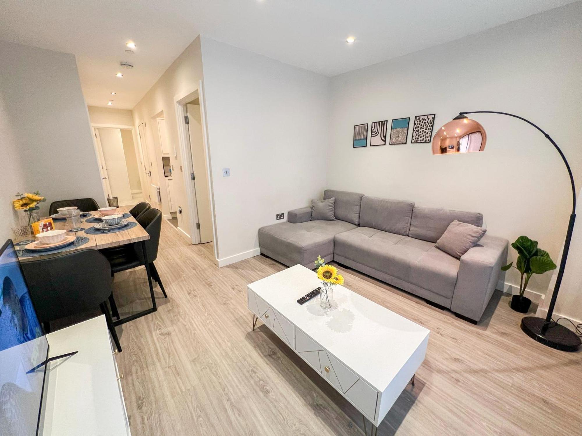 Charming 1-bedroom Haven Near The Shard In Elephant & Castle Apartament Londra