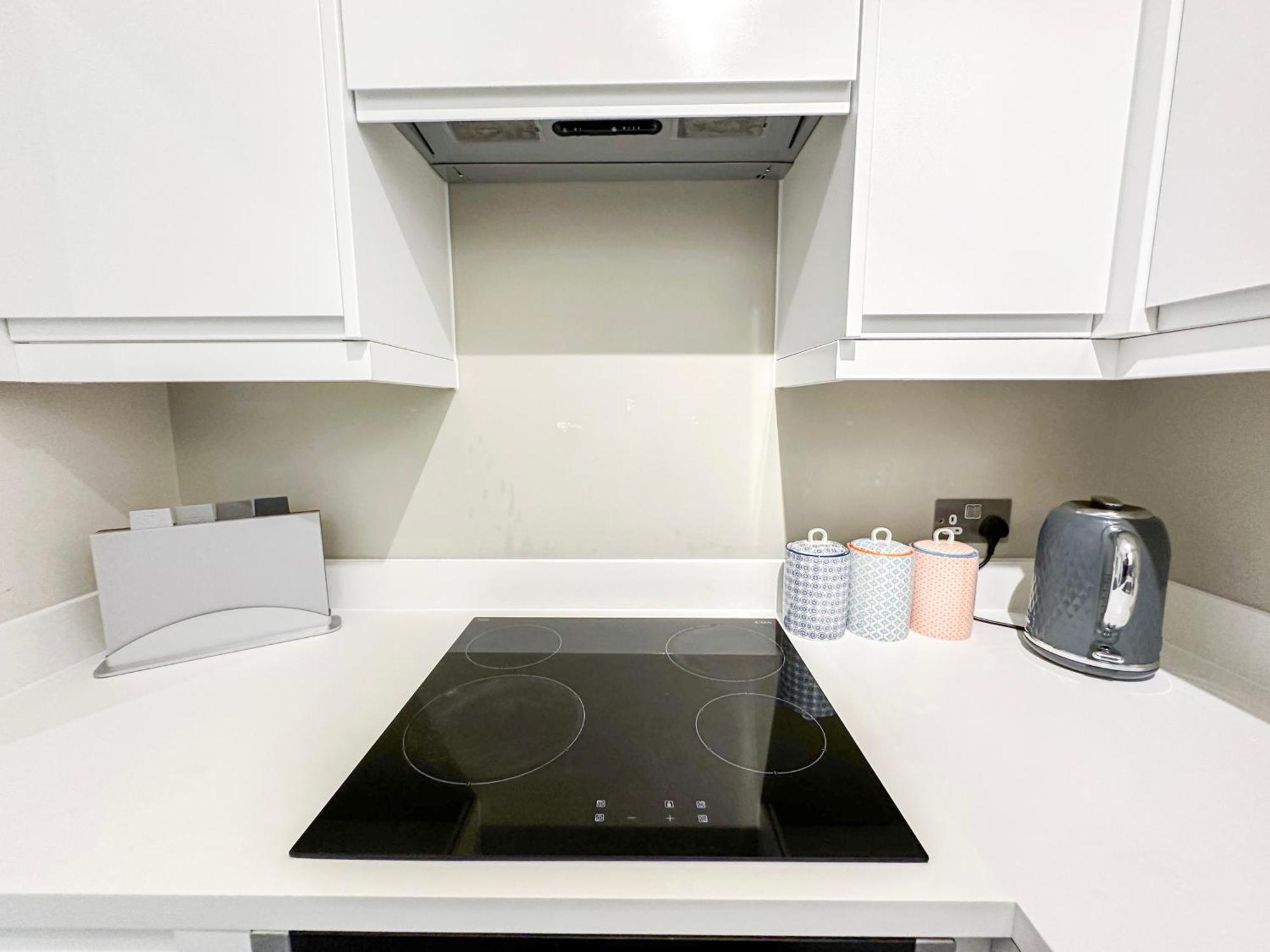 Charming 1-bedroom Haven Near The Shard In Elephant & Castle Apartament Londra